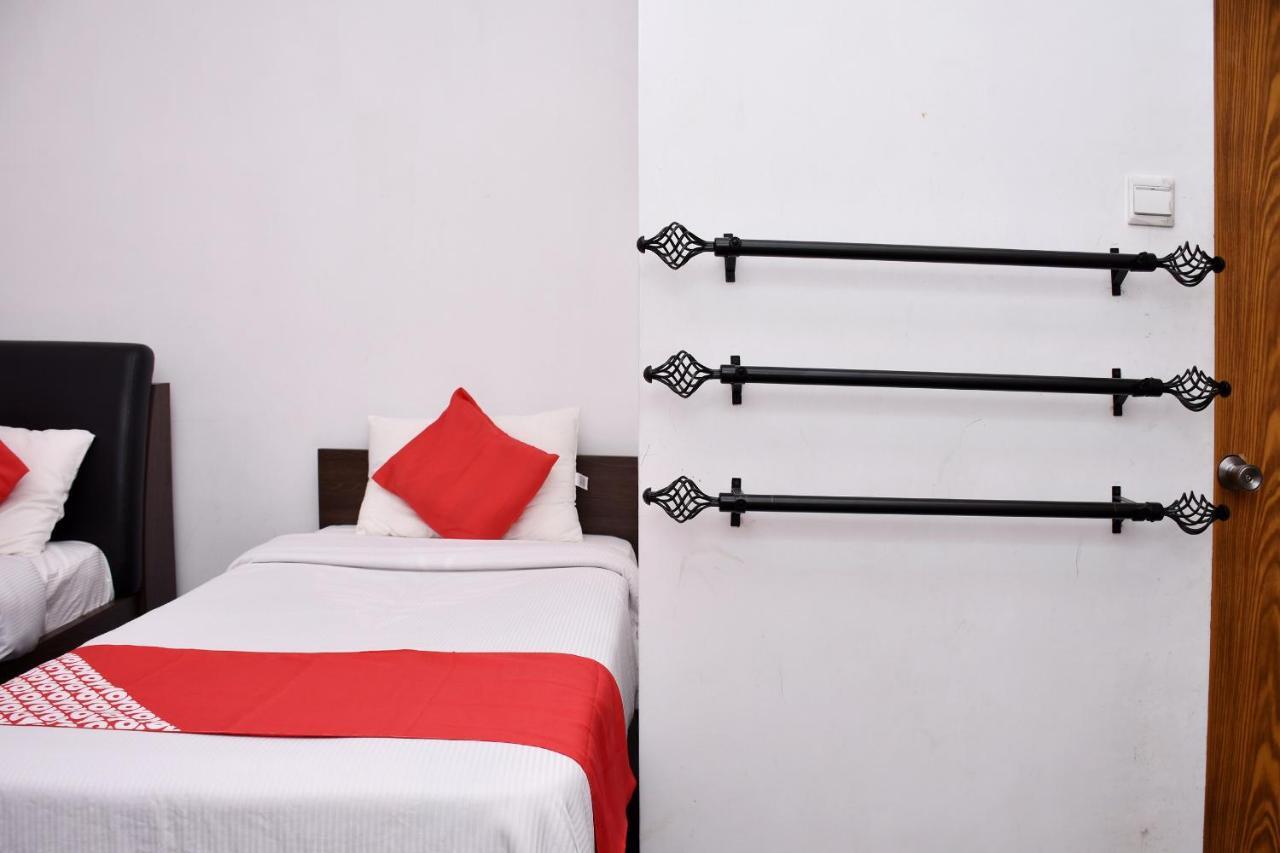 Roshan Guest House นูวาราเอลิยา ภายนอก รูปภาพ
