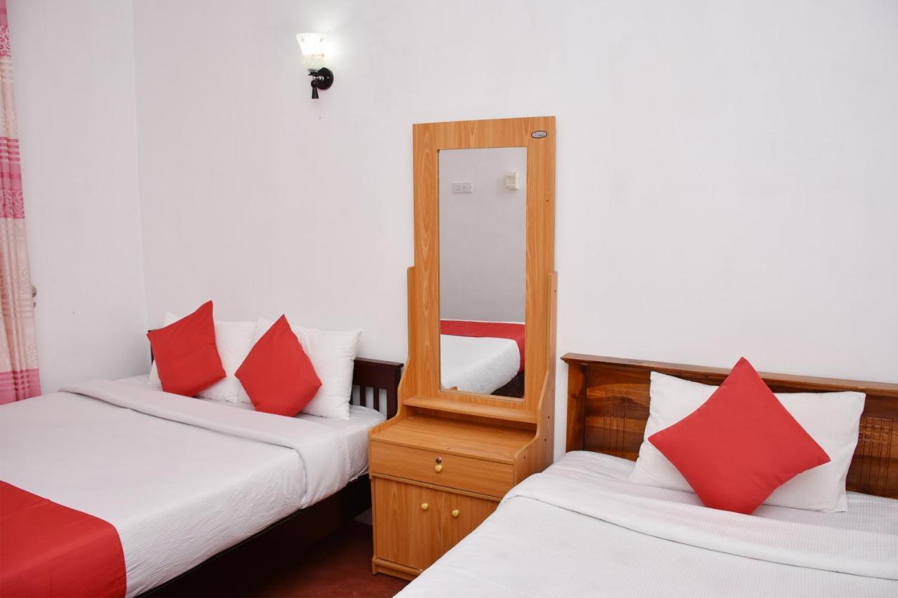 Roshan Guest House นูวาราเอลิยา ภายนอก รูปภาพ